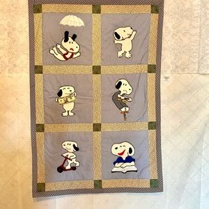 Handmade Appliqué Snoopy Peanuts Quilt